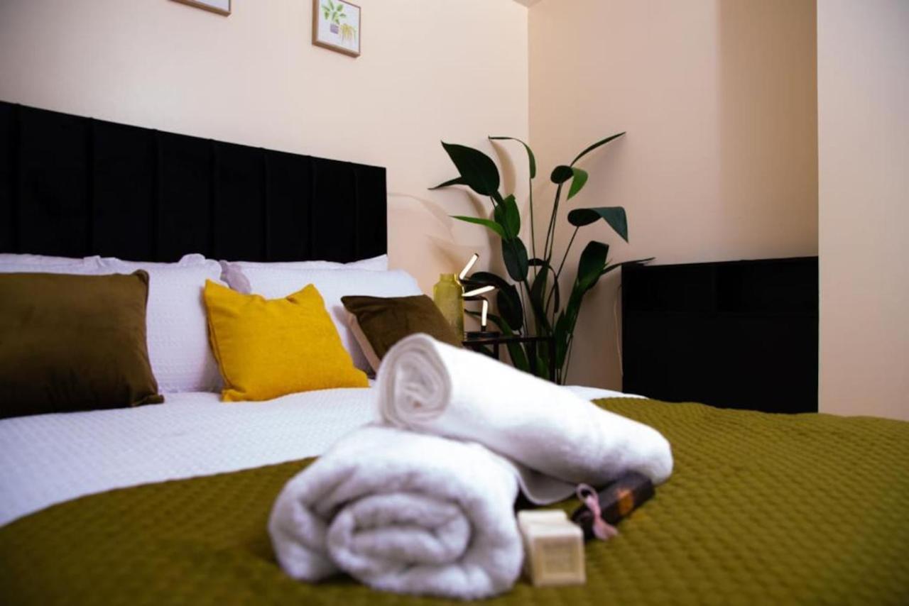 The Green Lodge Edmonton Extérieur photo